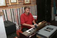 Petrik Sándorra, a pincefalu muzsikusára emlékezünk