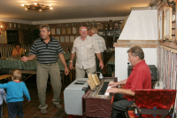 Petrik Sándorra, a pincefalu muzsikusára emlékezünk