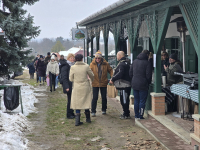 A VENDÉGLÁTÁST KOMOLYAN GONDOLJÁK