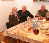  A sülteket és réteseket ontó kemence, meg a száz méter mély kút